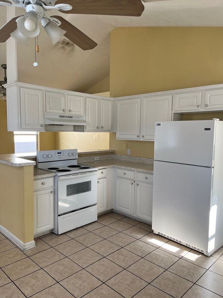 220 Seahorse Way - Photo 5 of 11