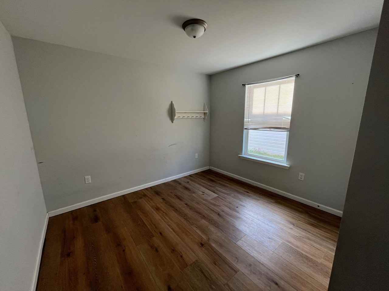 447 Raven Ln - Photo 7 of 9