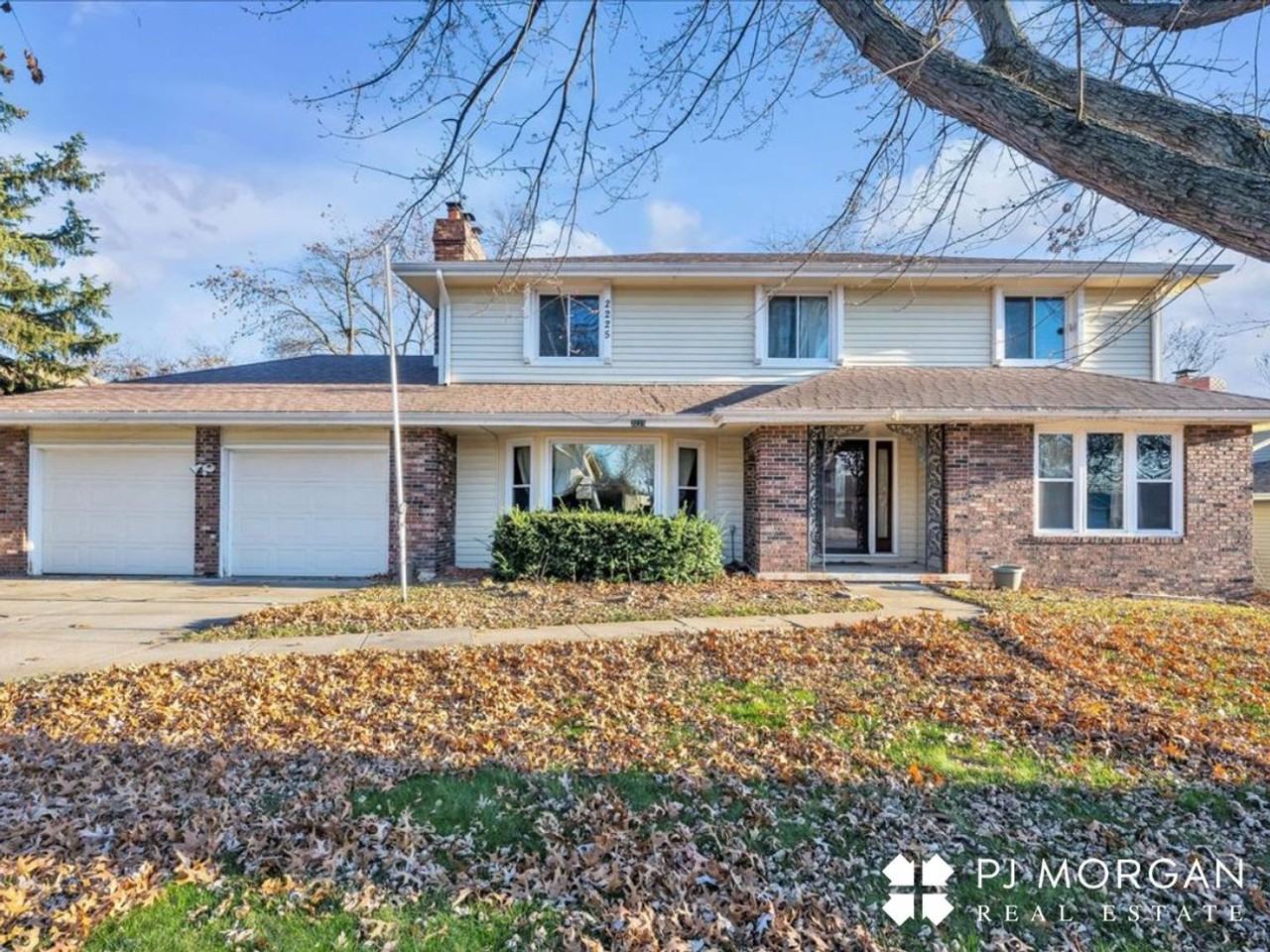 2225 S 147th St - Photo 2 of 28