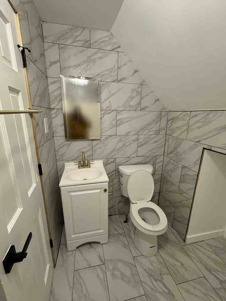 2228 N Buffum St - Photo 7 of 25