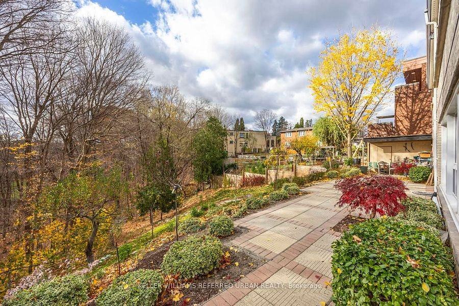 6 Eldorado Court - Photo 2 of 10
