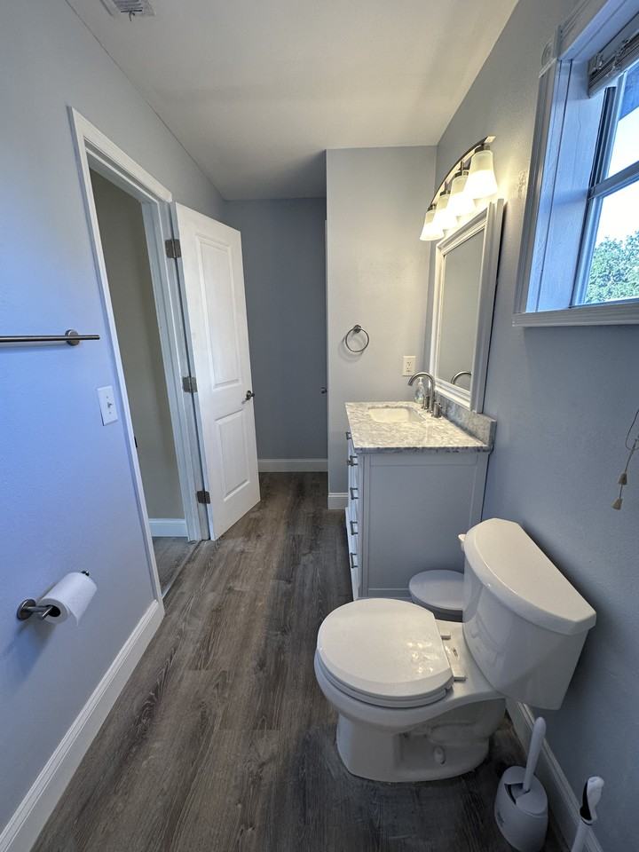 1724 Chatham Cir #NA - Photo 3 of 27