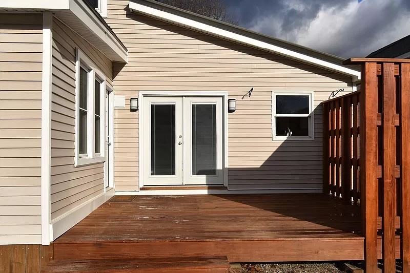 80 Crescent St #NA - Photo 2 of 10