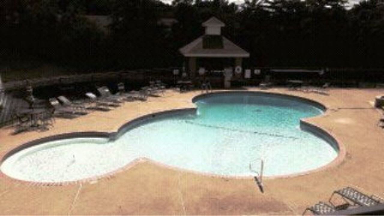 1984 Greenglen Dr #301 - Photo 3 of 8