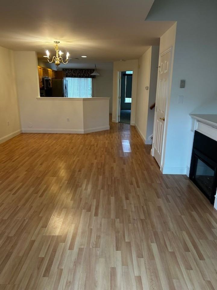 527 Oak Hill Ln - Photo 5 of 21