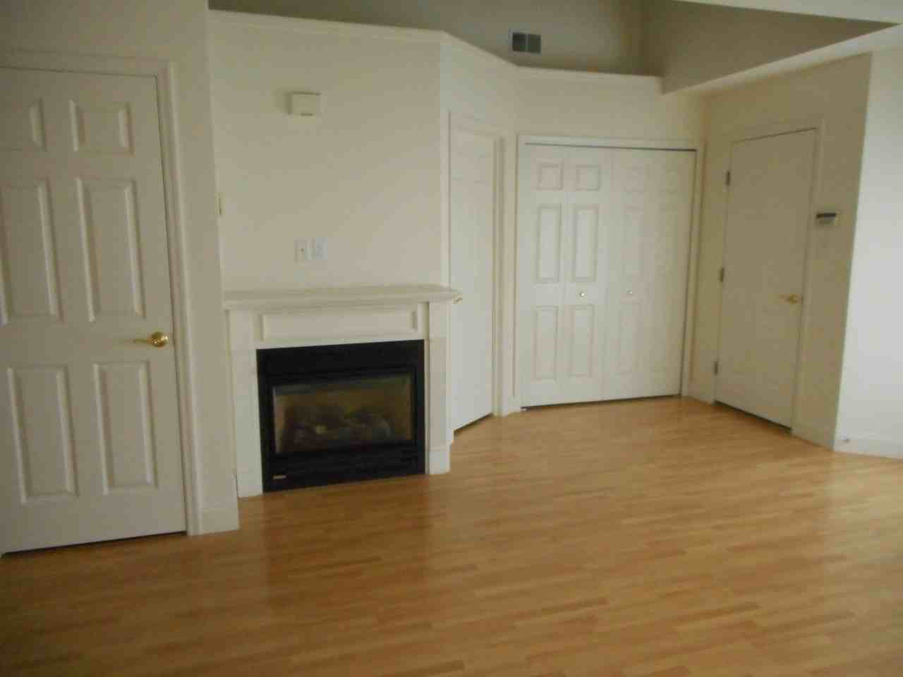 527 Oak Hill Ln - Photo 6 of 21