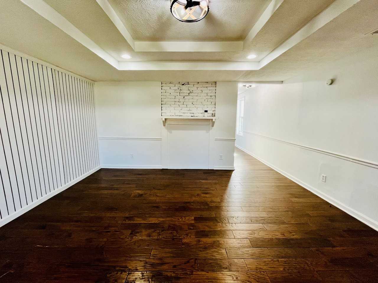 615 N 32nd St - Photo 3 of 20