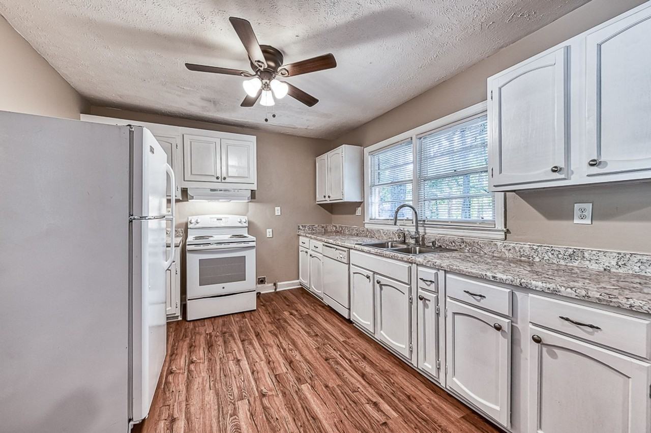 2168 Glendale Dr - Photo 4 of 15