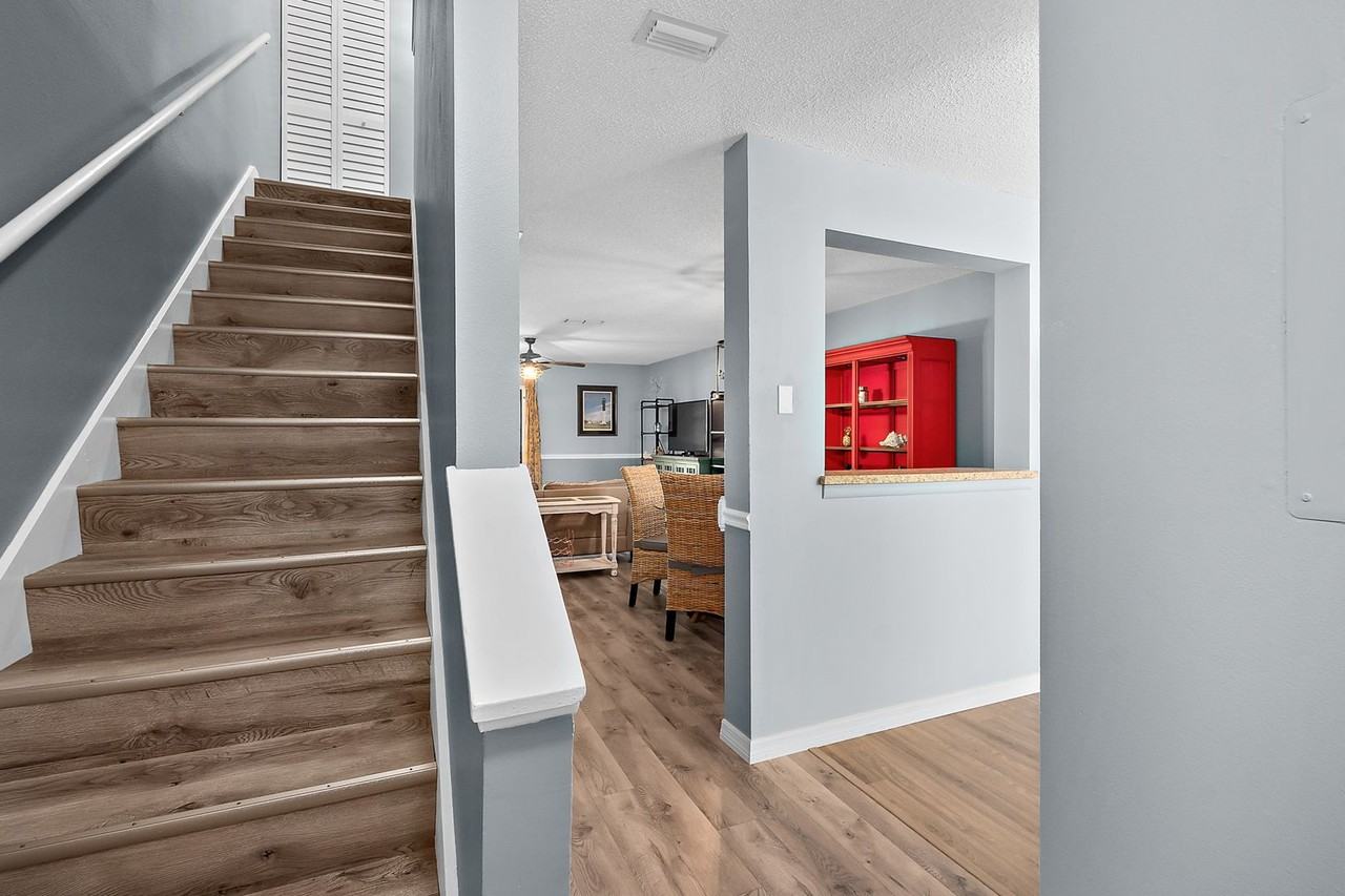 156 White Fawn Dr - Photo 4 of 38