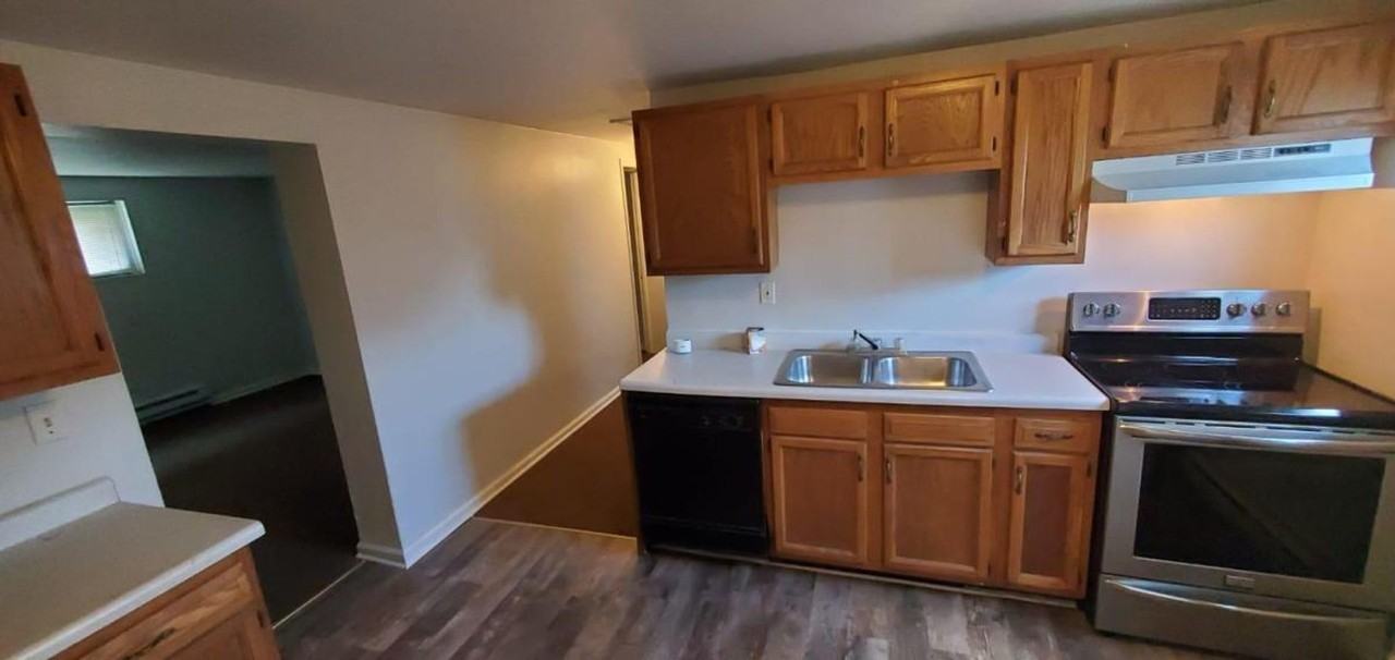 608 Sheriden Rd - Photo 3 of 9