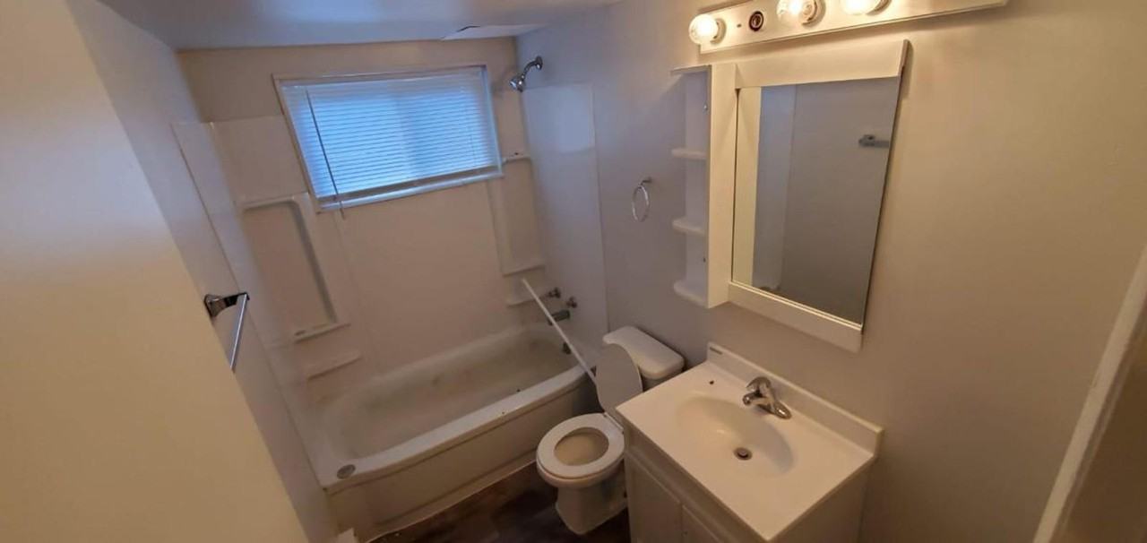 608 Sheridan Rd - Photo 5 of 9