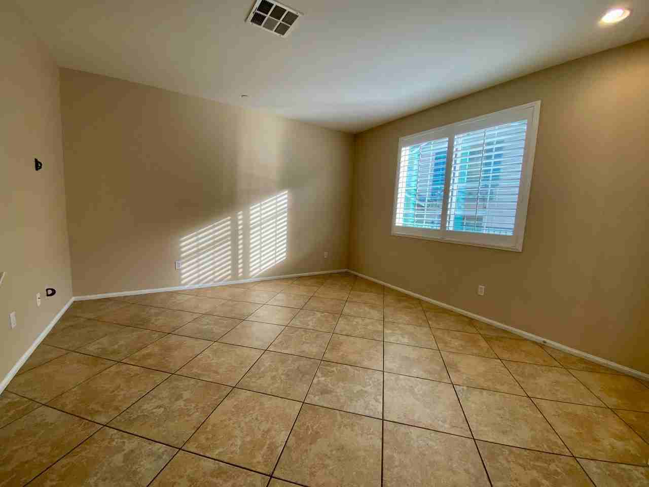 1526 Milan Ct - Photo 4 of 26