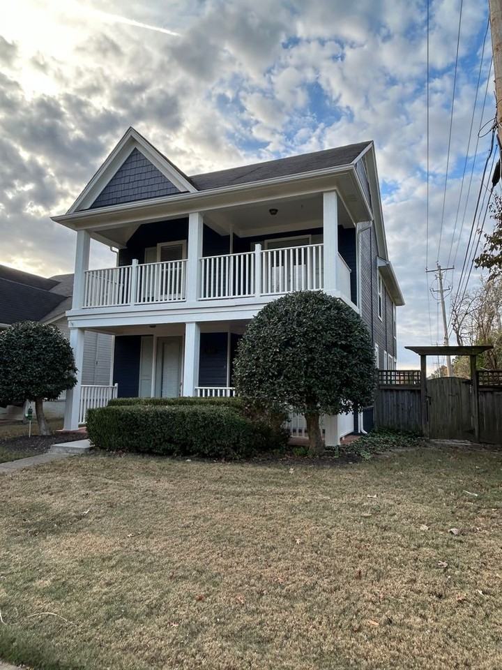 1409 Island Pl E - Photo 3 of 31