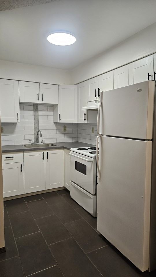 984 West 7th Avenue - Photo 2 of 18