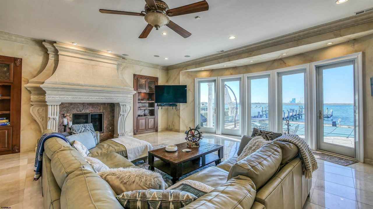 530 West Shore Drive - Photo 7 of 50