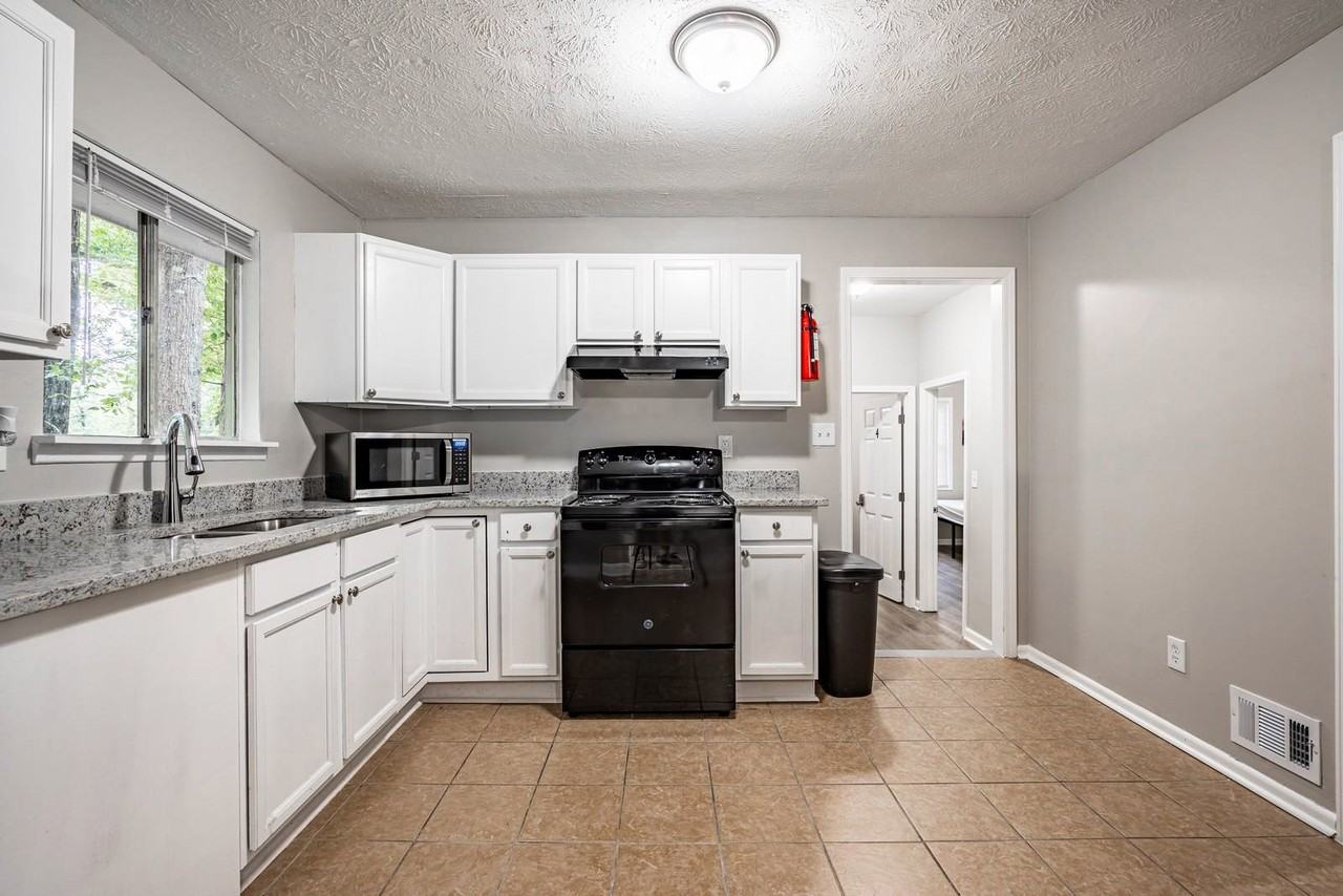 Magnolia Dr - Photo 4 of 10