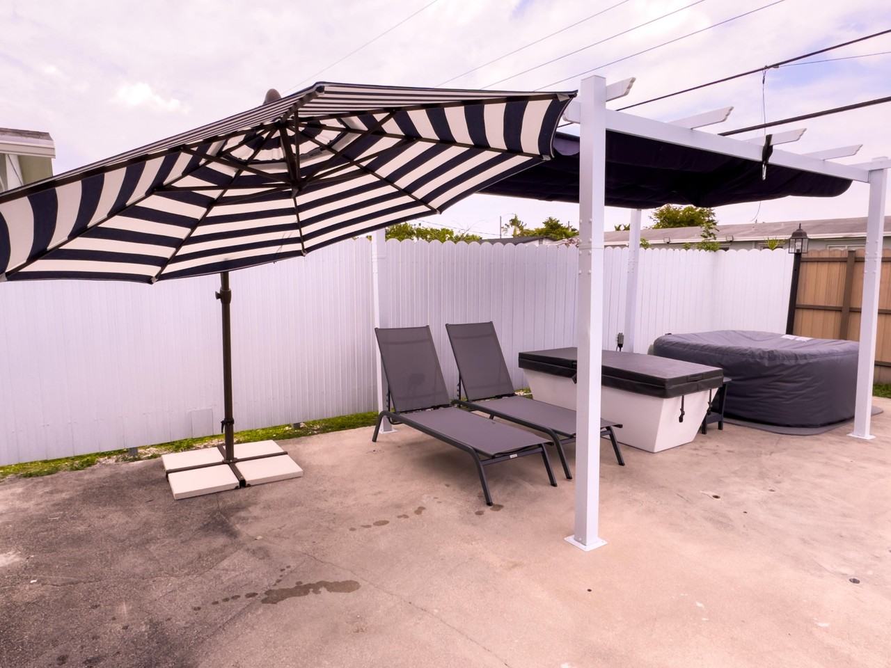 Sw 47th St - Photo 7 of 18