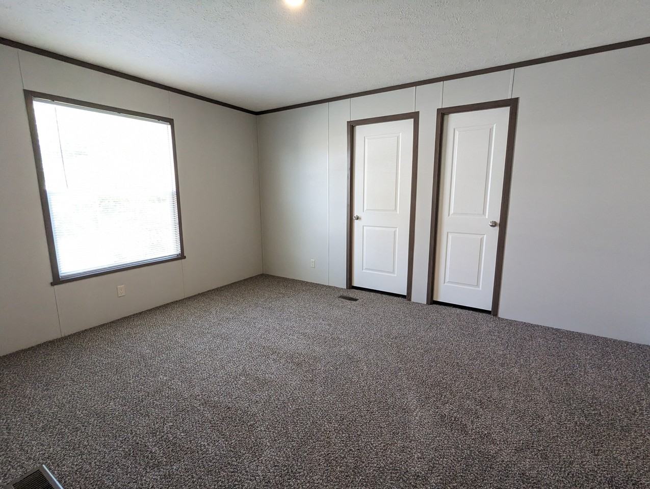 46000 Geddes Rd #18 - Photo 7 of 19