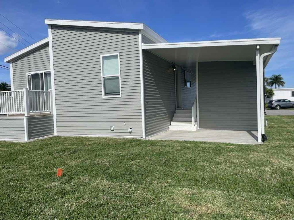 7314 44th Trl N #620 - Photo 2 of 20