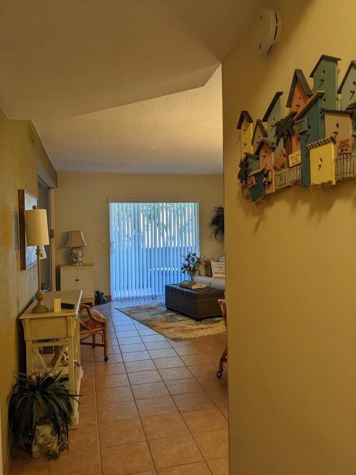 2724 2724 S Garden Drive Drive , 108 ##108 - Photo 3 of 41
