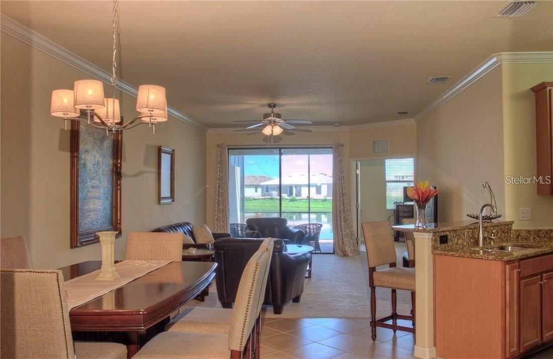 6627 Candlestick Dr - Photo 3 of 25