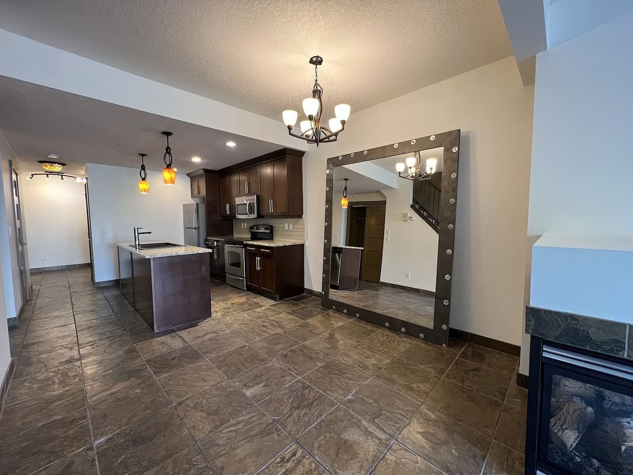 1760 26 Ave Sw - Photo 2 of 50