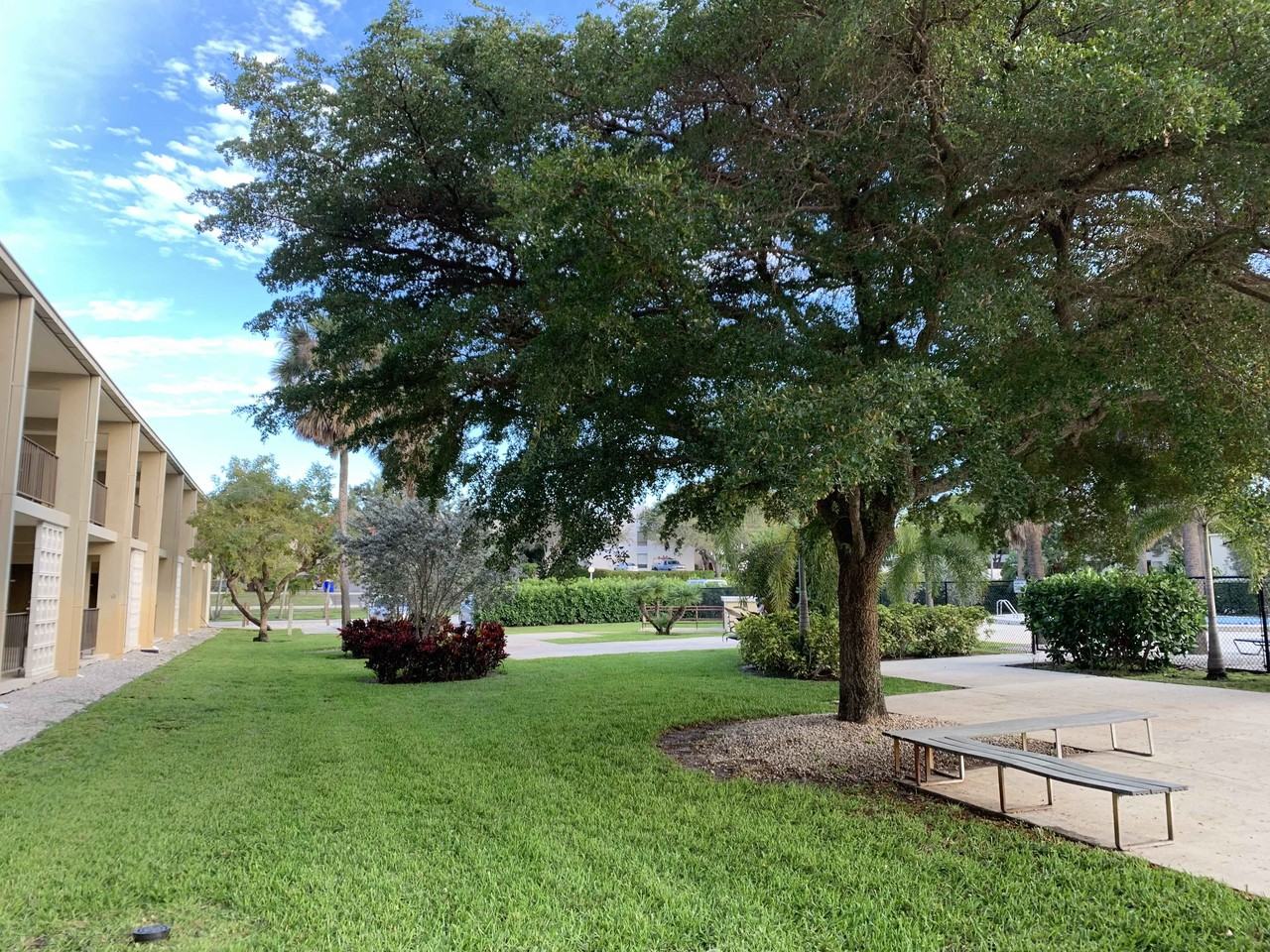 Cynthia Gardens - Photo 5 of 8