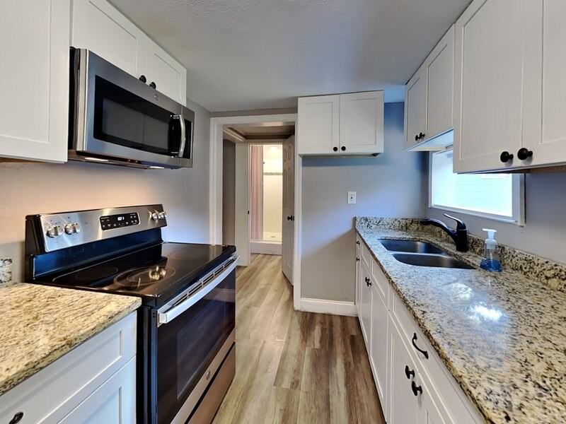 1208 Francis Ave #2 - Photo 4 of 13