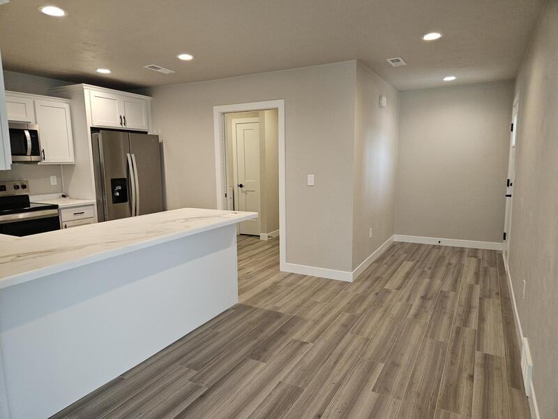 902 900/902 Highland Park Rd - Photo 3 of 19