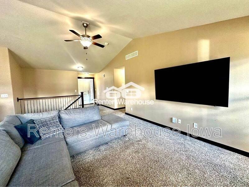 9664 Alderwood Dr - Photo 4 of 40