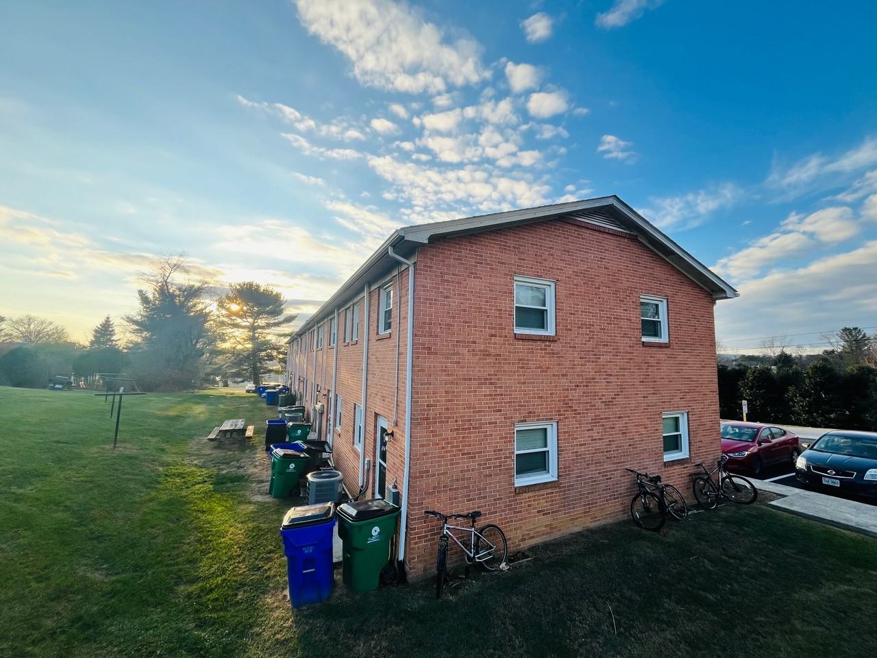 2 Bedroom, 1 Bath Apartment - Photo 4 of 7