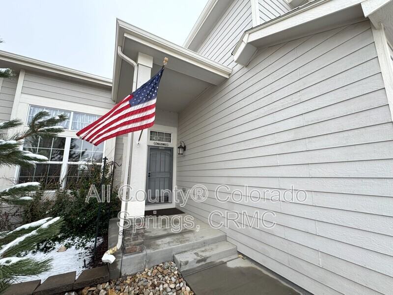 6360 Tranters Creek Way - Photo 2 of 32