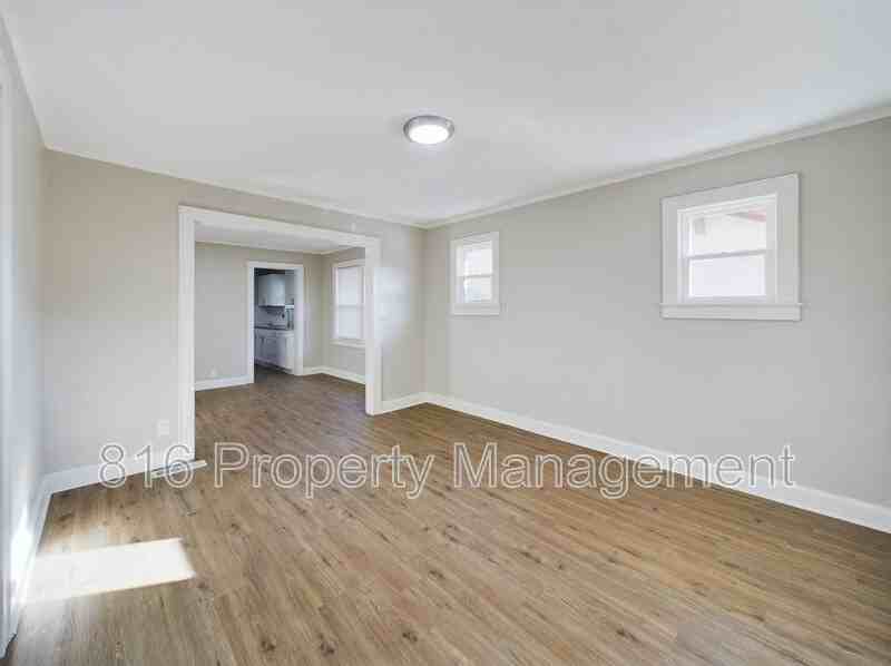 4145 College Ave - Photo 3 of 16
