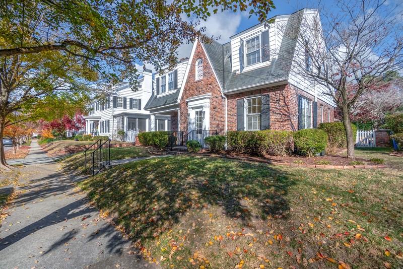 1210 Brandon Ave - Photo 2 of 39
