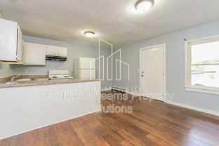 963 Redwood Dr #4 - Photo 1 of 1