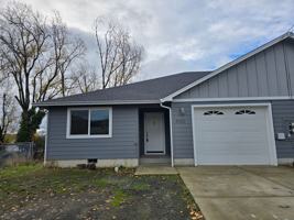 featured image of 3020 Northeast Johnson Street