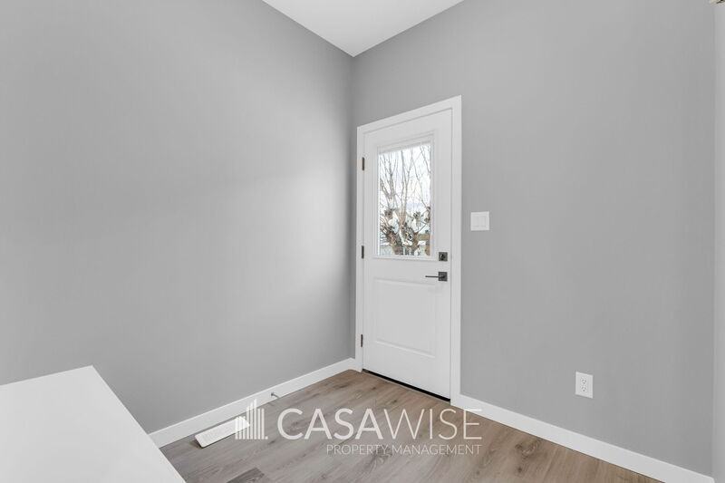 9348 (Main)Street #MAIN - Photo 4 of 29