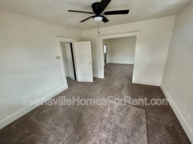 3219 Claremont Ave - Photo 2 of 8