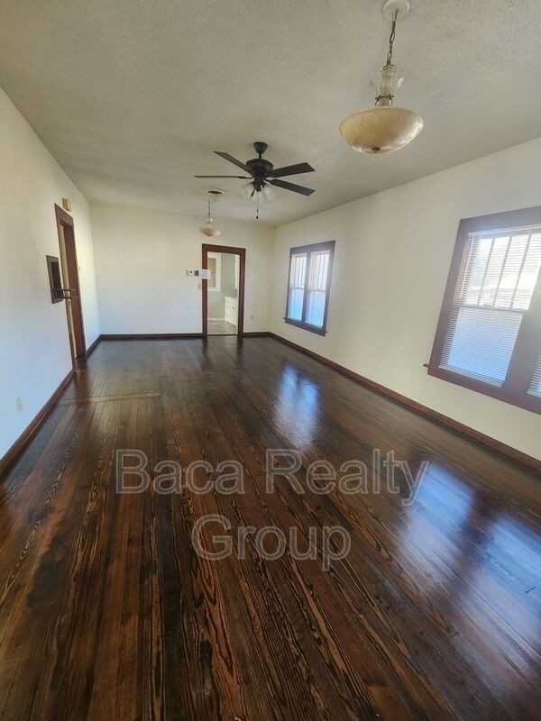 115 N Elm St - Photo 2 of 13