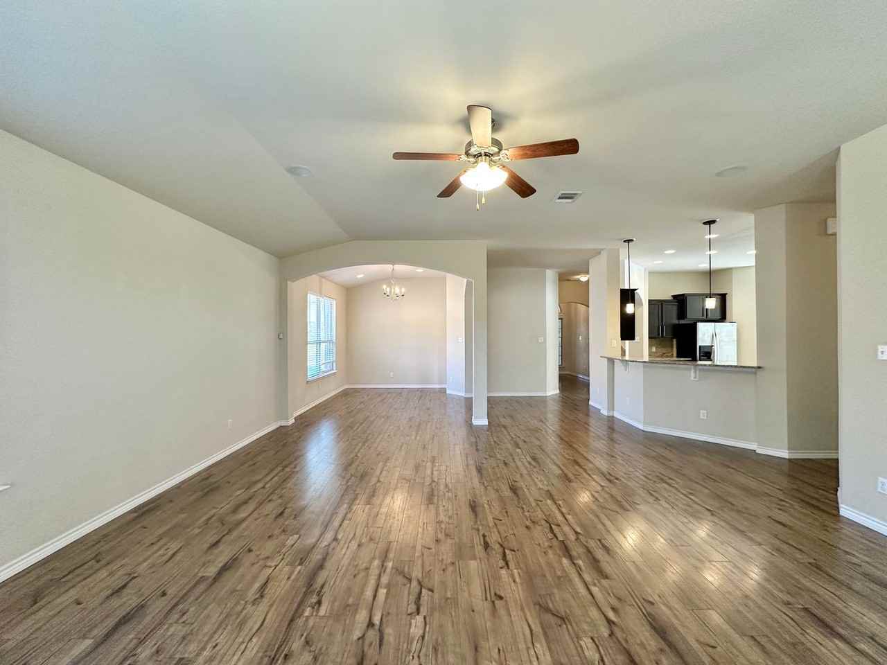 3383 Vineyard Trl - Photo 6 of 44