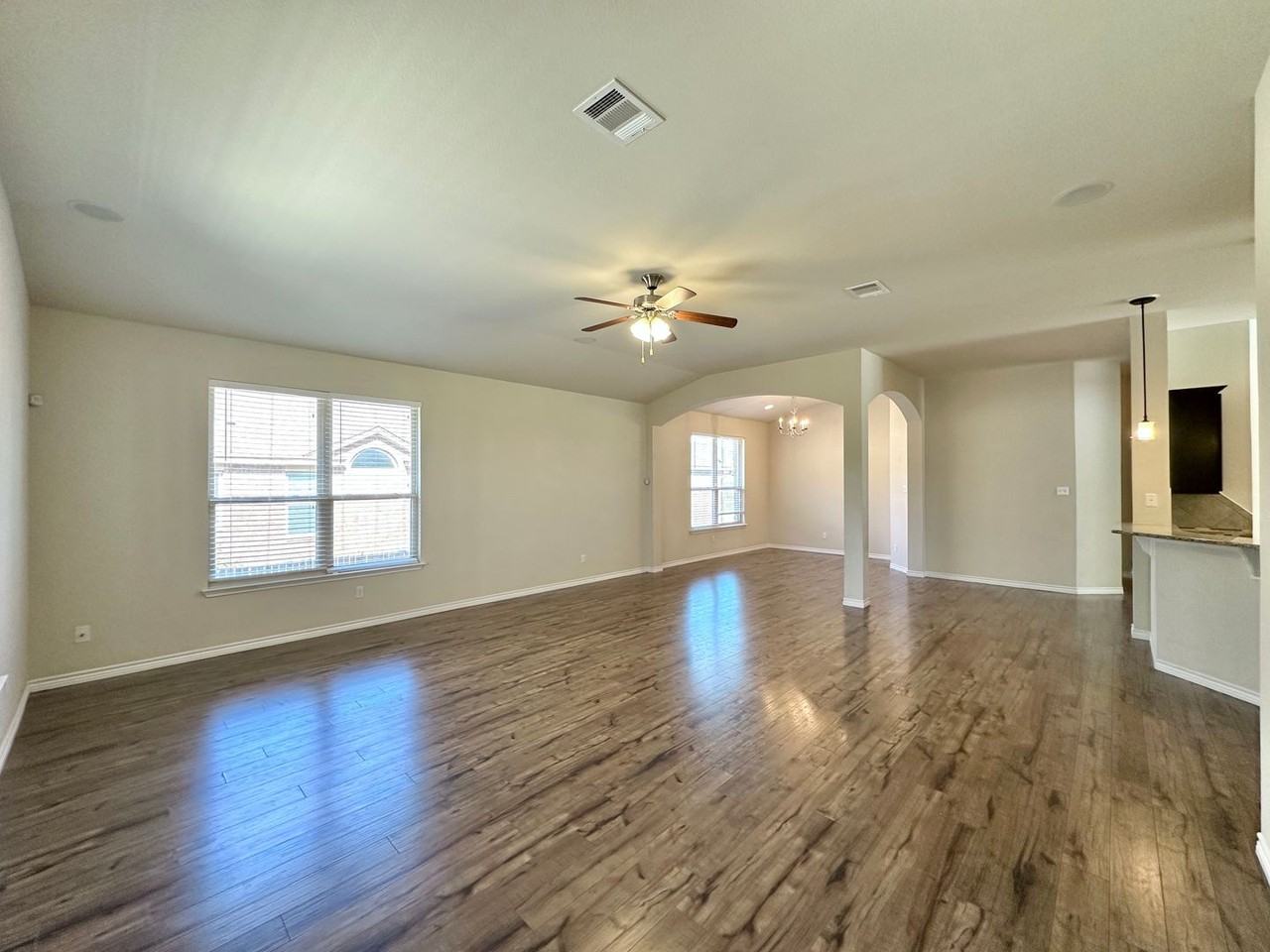 3383 Vineyard Trl - Photo 5 of 44