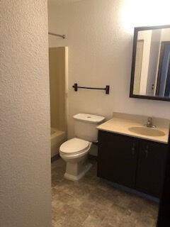 Hidden Creek Manor - Photo 2 of 9