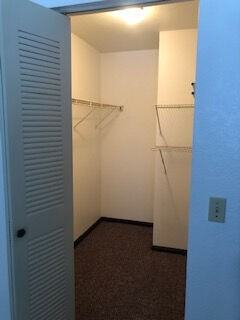 Hidden Creek Manor - Photo 7 of 9