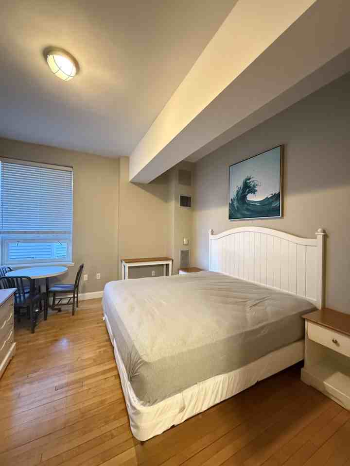 312 Shirley St #102 - Photo 5 of 10