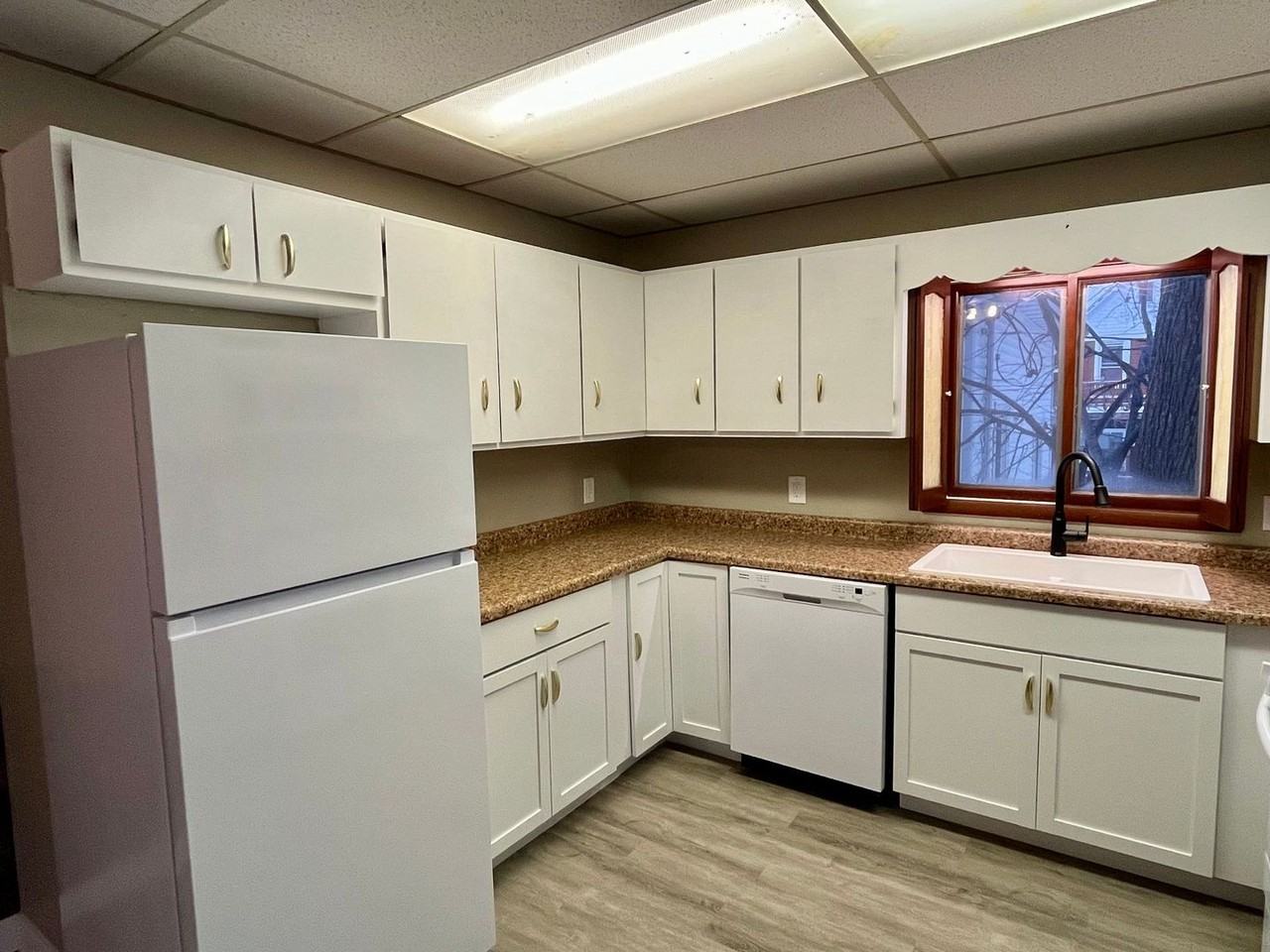 121 N 5th Ave - Photo 3 of 29