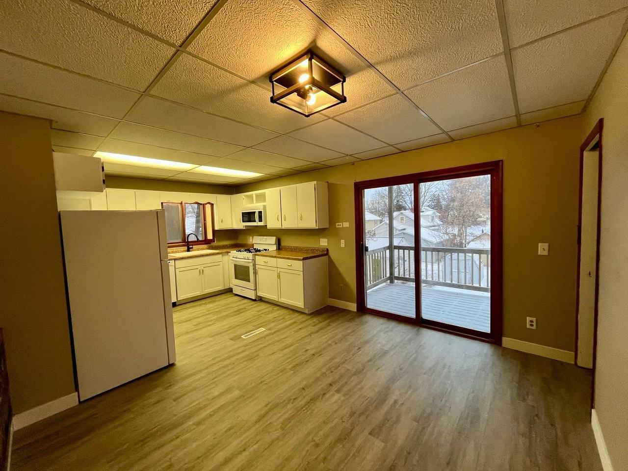 121 N 5th Ave - Photo 5 of 29