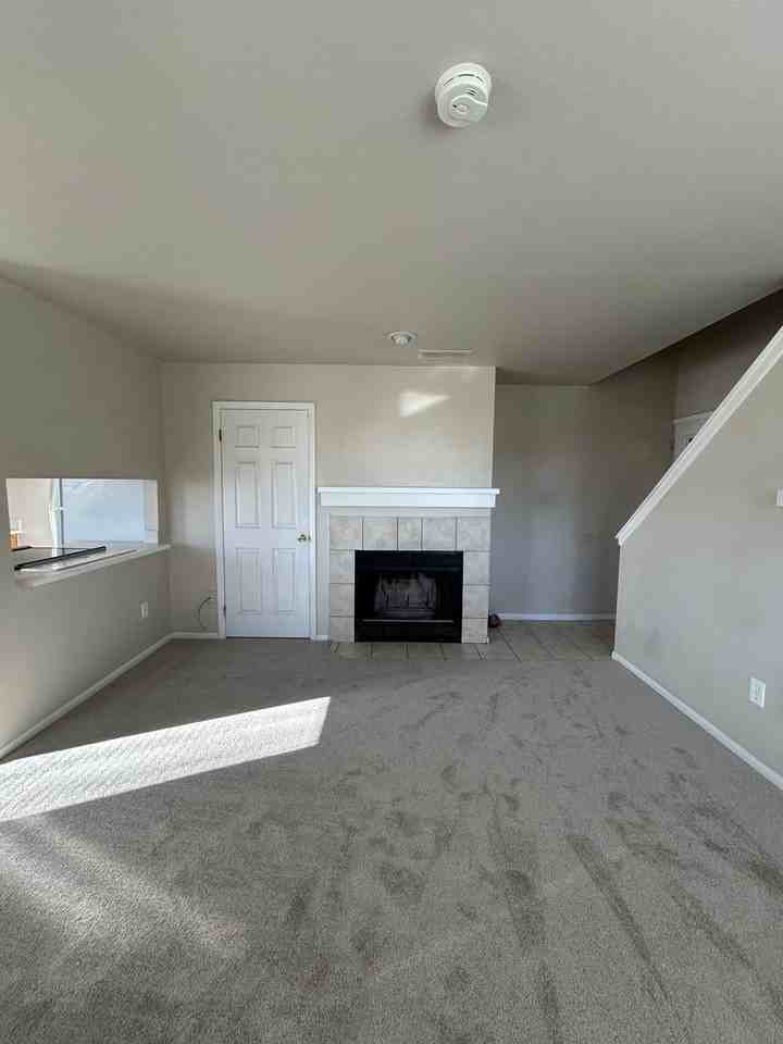 3021 Kings Ridge Blvd #2 - Photo 6 of 20