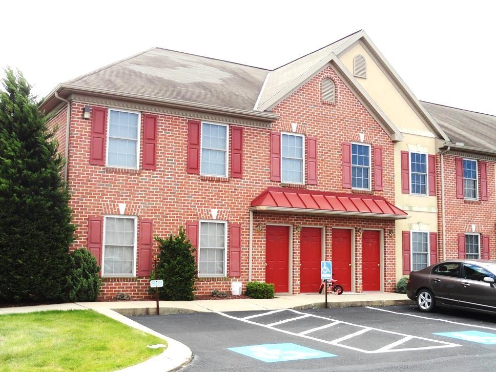 1345 Martin Ave - Photo 2 of 13