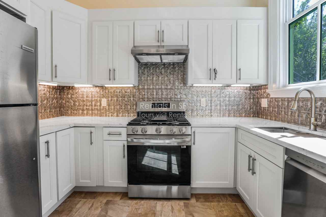 494 Bartlett St - Photo 2 of 17