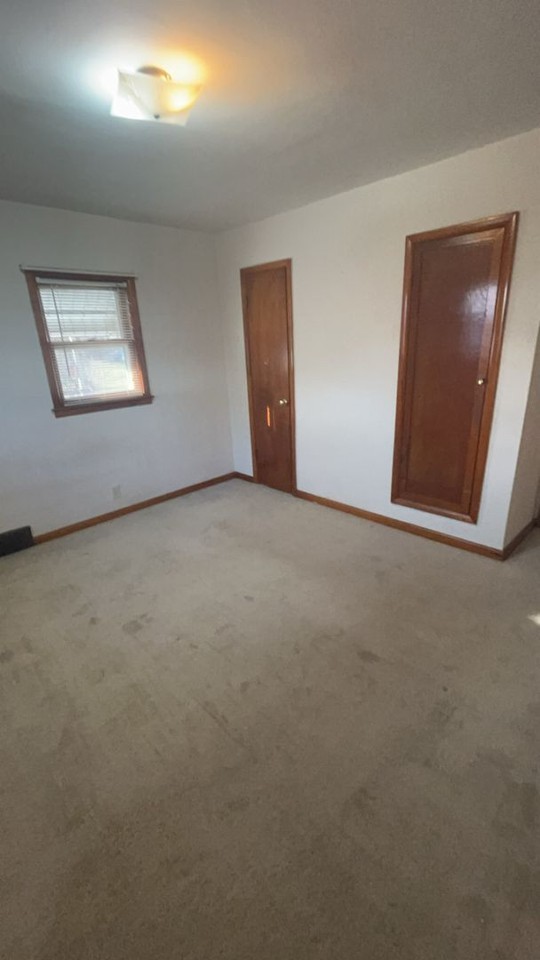 719 Caroline St - Photo 5 of 10